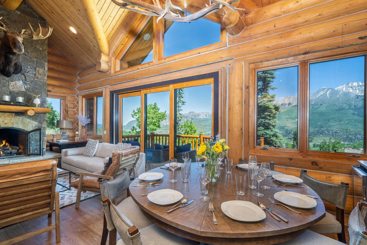 Amazing Days Lodge - 6 Bdrms, Ski-In-Ski-Out, Epic — photo 2