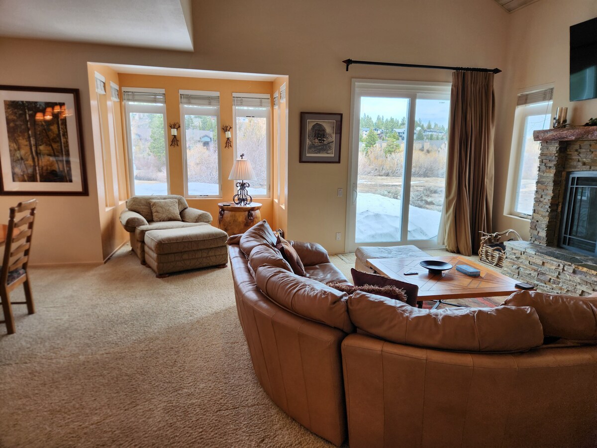 Snowcreek Resort Vacation Rental 511 — photo 3
