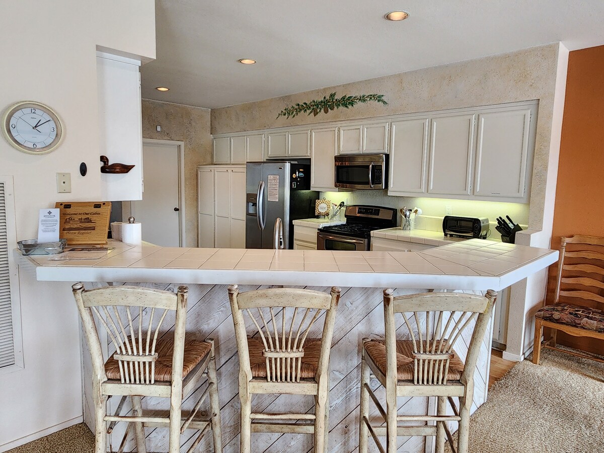 Snowcreek Resort Vacation Rental 511 — photo 5