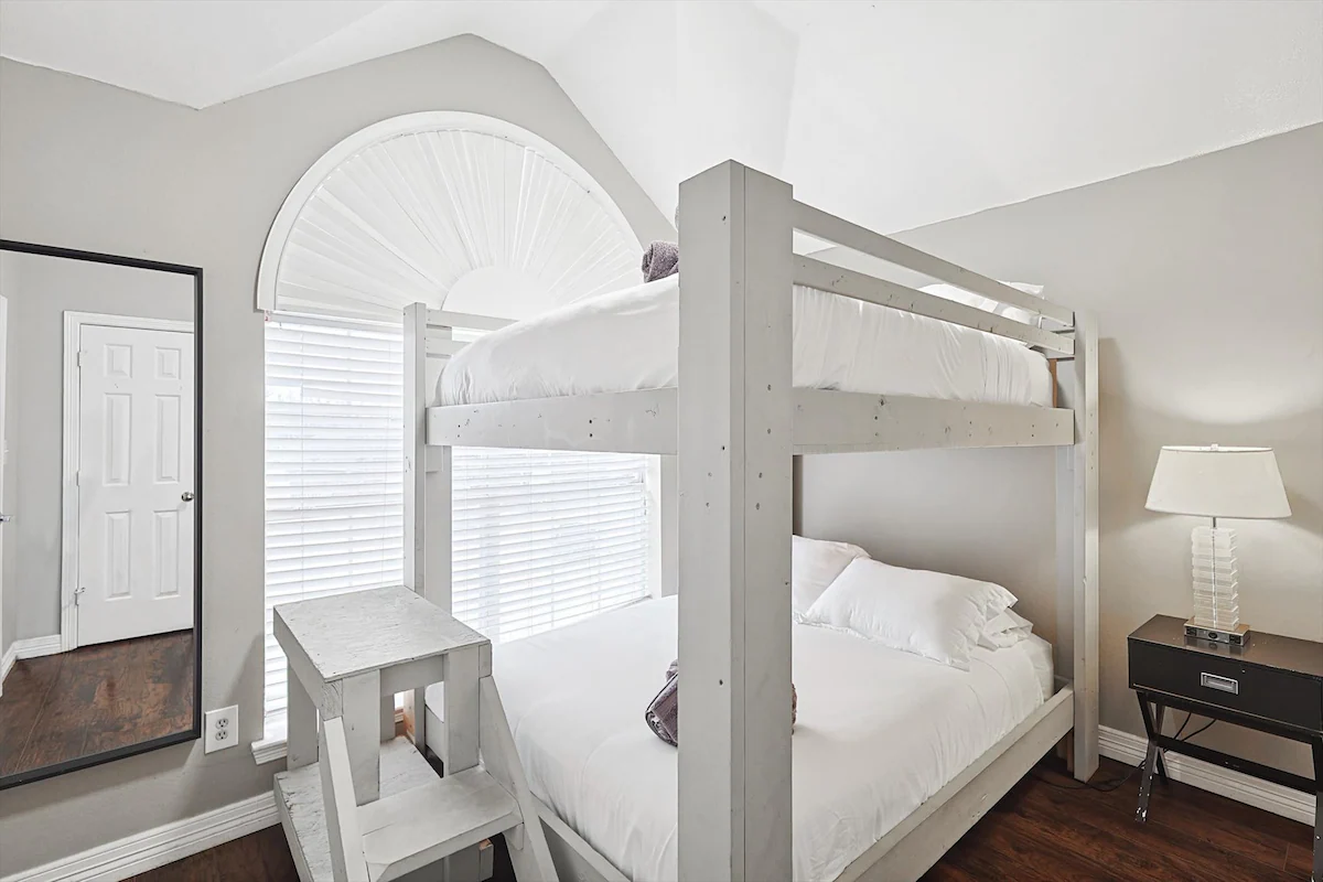 Immaculate 5BR/2.5B vila with Pool and cinema — photo 4