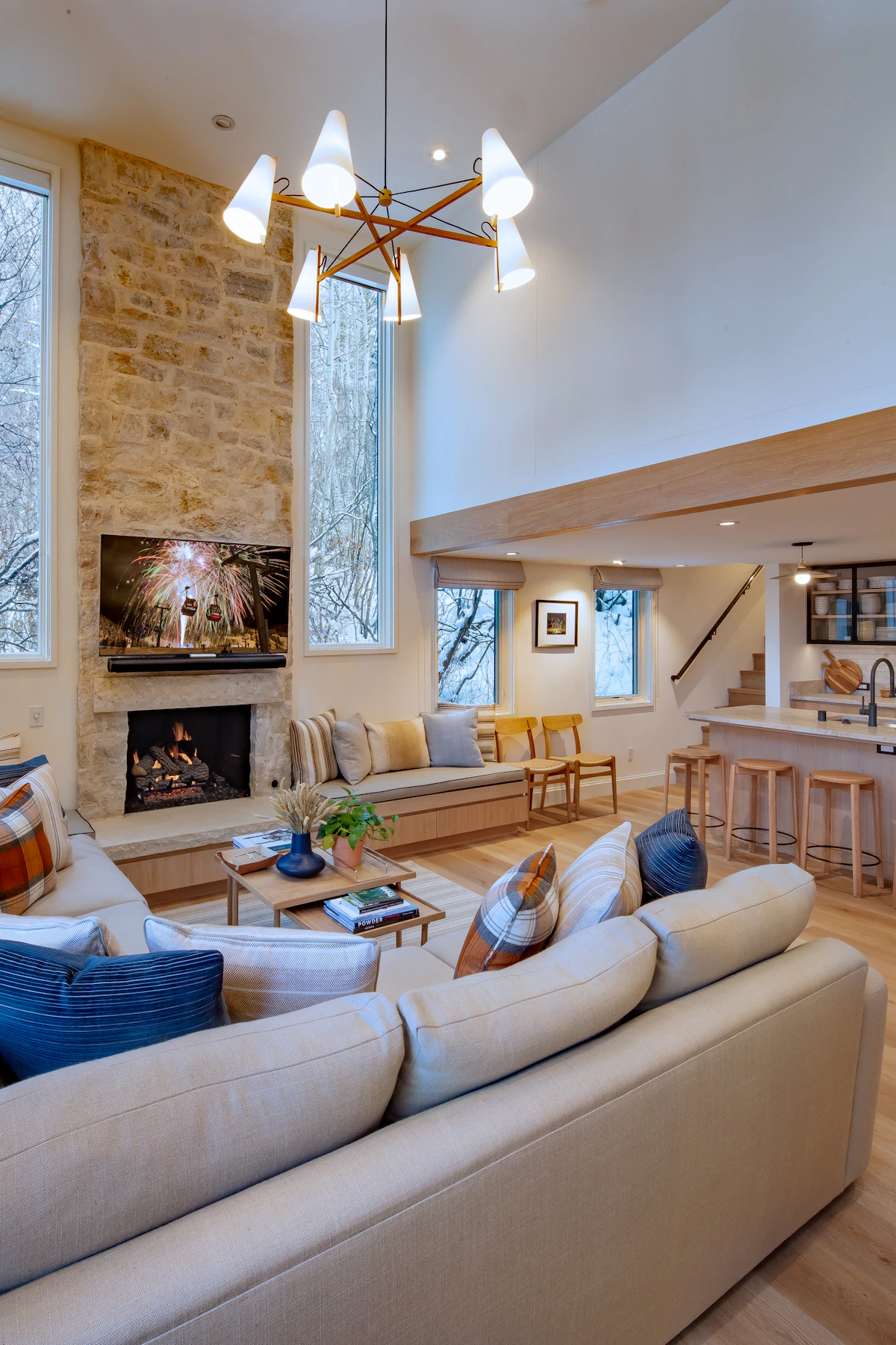 Fifth Avenue 201 | 3BR Condo w/ Mountain Views — photo 2