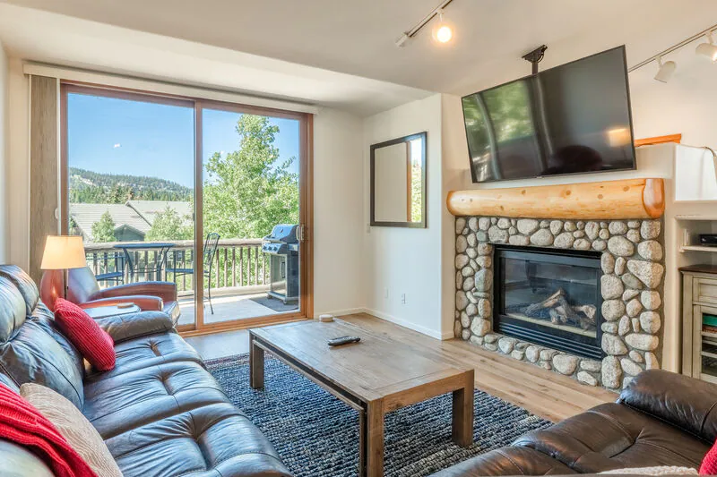 Snowcreek #793 Phase V - 3 Bedroom 3 Bath Sleeps 8 — photo 2
