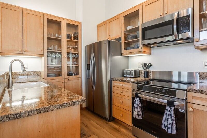 Snowcreek #793 Phase V - 3 Bedroom 3 Bath Sleeps 8 — photo 5