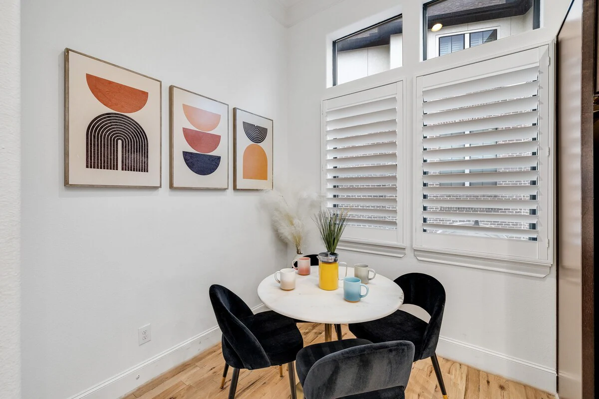 Downtown~3 Bedroom Ensuite~Walkable~Rooftop! — photo 3