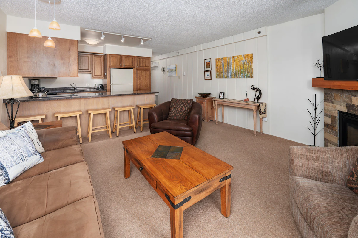 Crestwood 2214 Standard 1 Bedroom — photo 3
