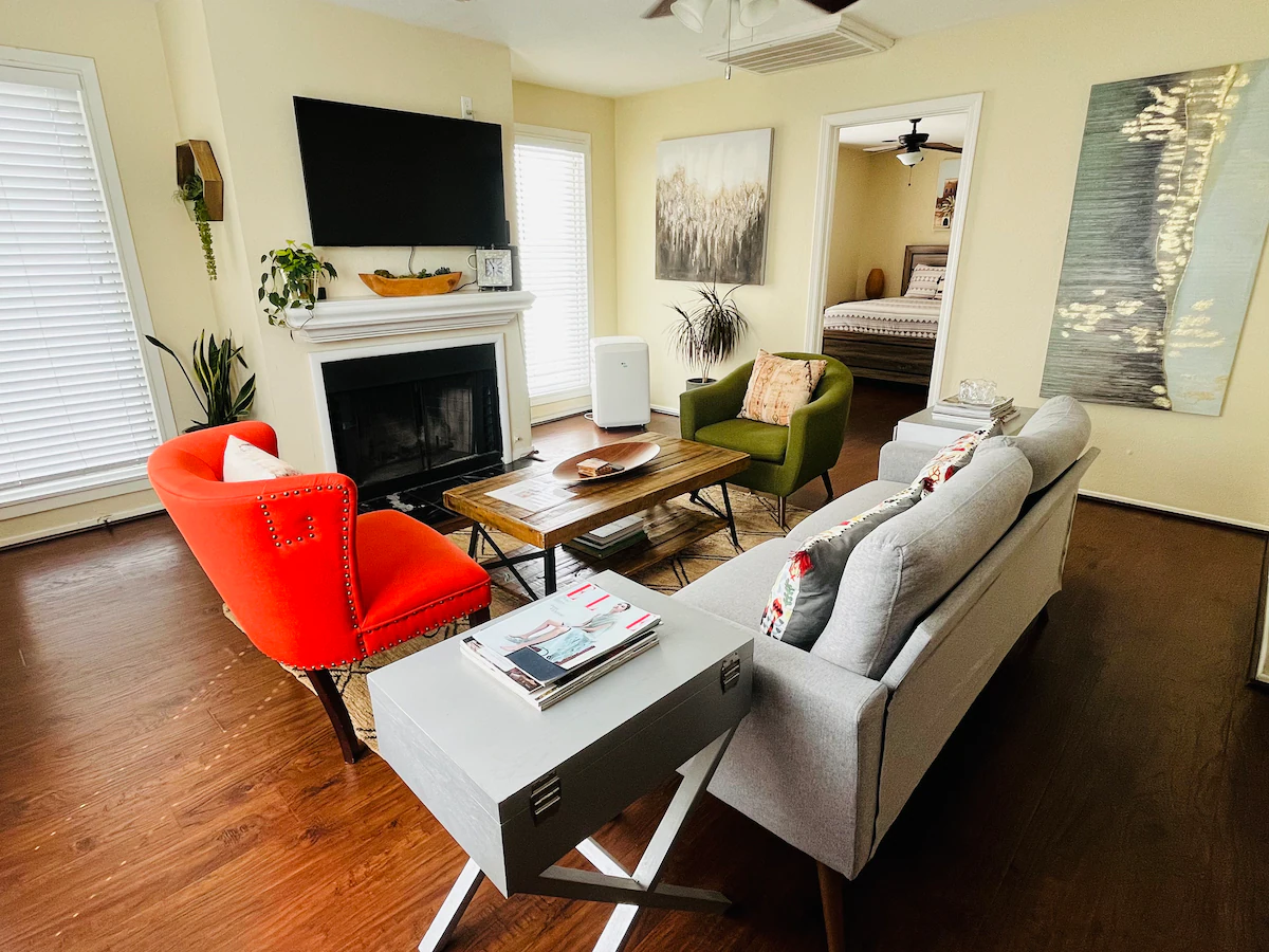 Katy Trail Connected Cosy, Private and Elegant — photo 2