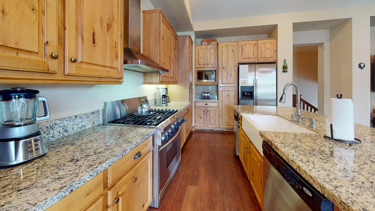 Snowcreek Resort Vacation Rental 1152 — photo 4