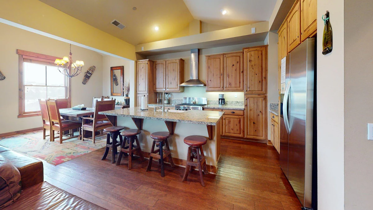 Snowcreek Resort Vacation Rental 1152 — photo 5