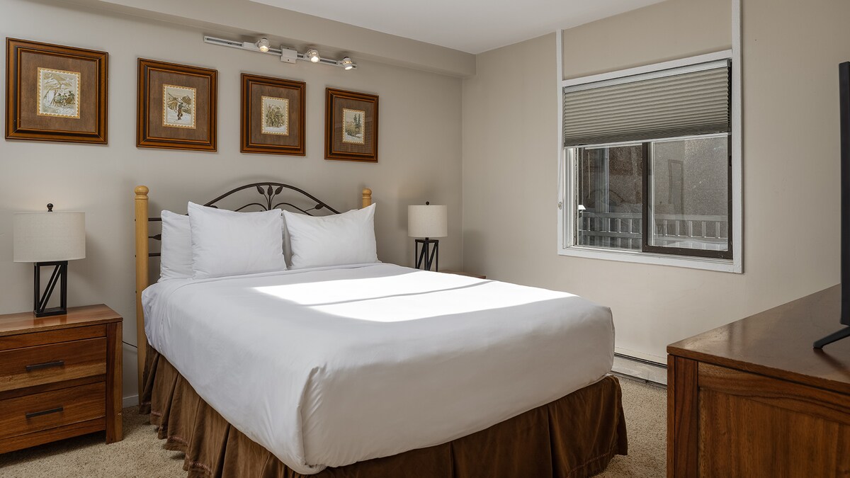Vantage Point 206 - 2 Bedroom Gold — photo 4