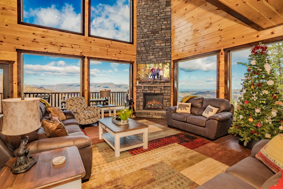 Luxury Cabin Private Pool, Hot Tub, 50-mile views! — photo 2