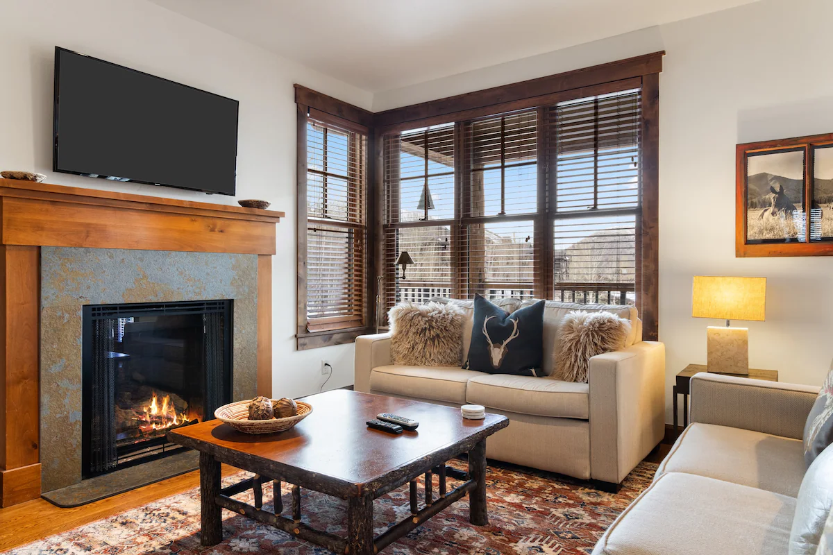 Outpost: Love Ridge 251 -Spacious, Air Conditioned — photo 2