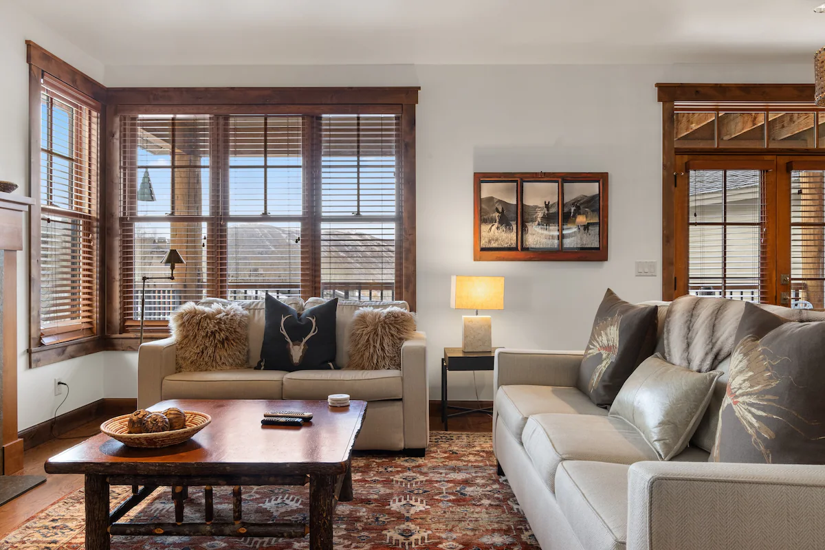 Outpost: Love Ridge 251 -Spacious, Air Conditioned — photo 3