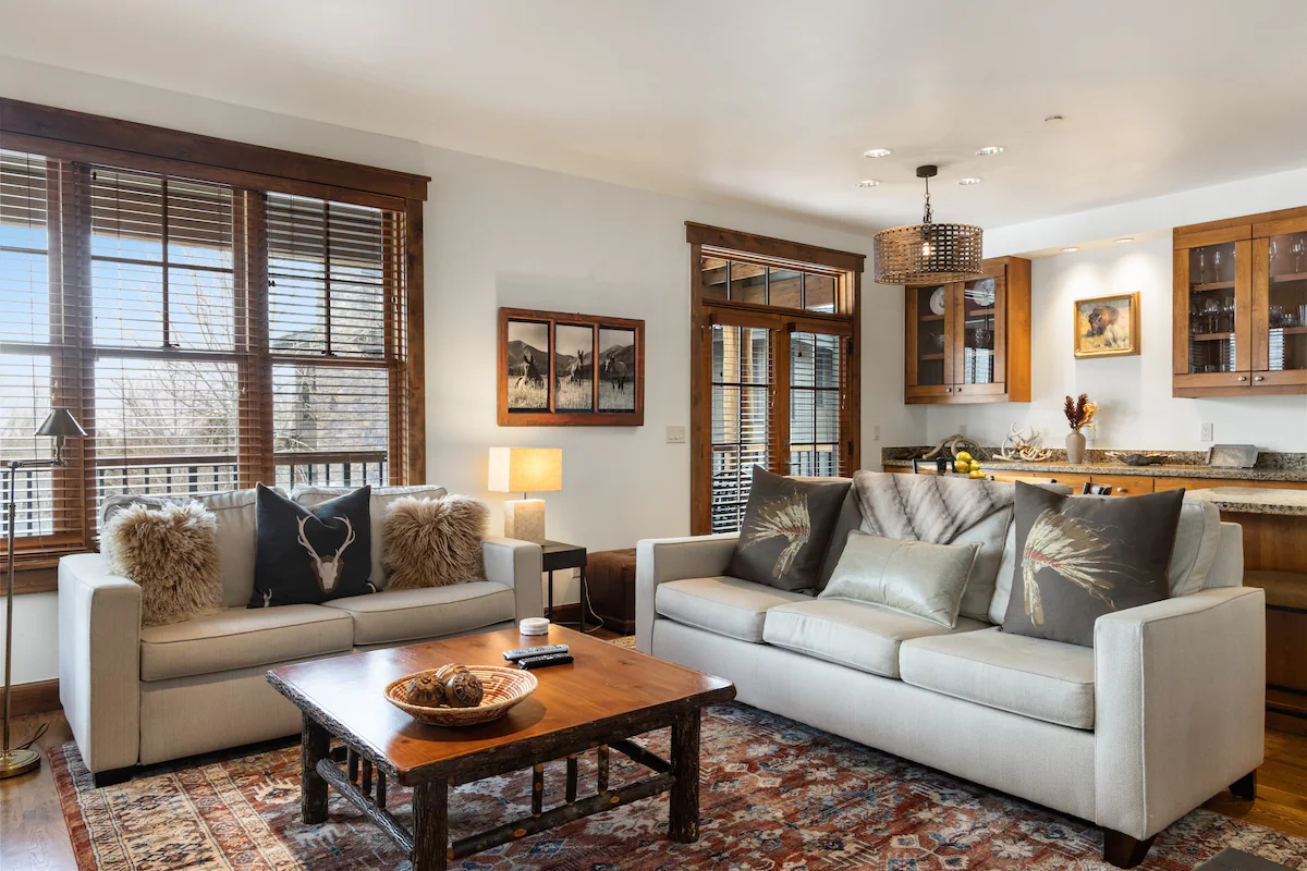 Outpost: Love Ridge 251 -Spacious, Air Conditioned — photo 4