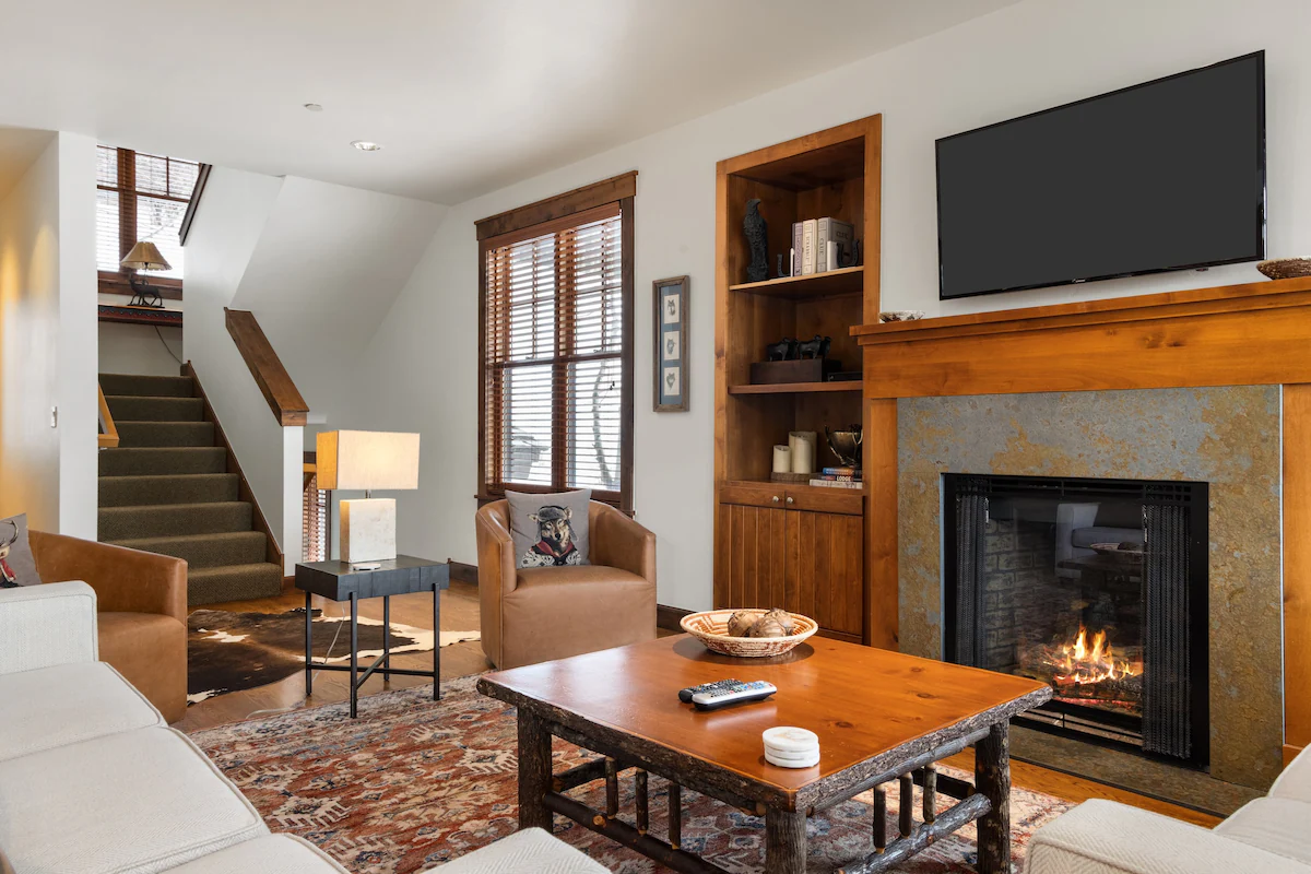 Outpost: Love Ridge 251 -Spacious, Air Conditioned — photo 5