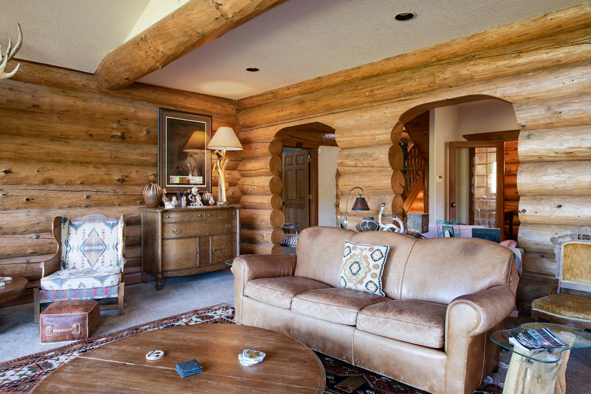 Swan River Lodge Home: Spacious, Hot Tub — photo 4