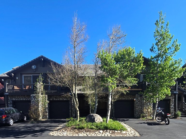 Snowcreek Resort Vacation Rental 980 — photo 2