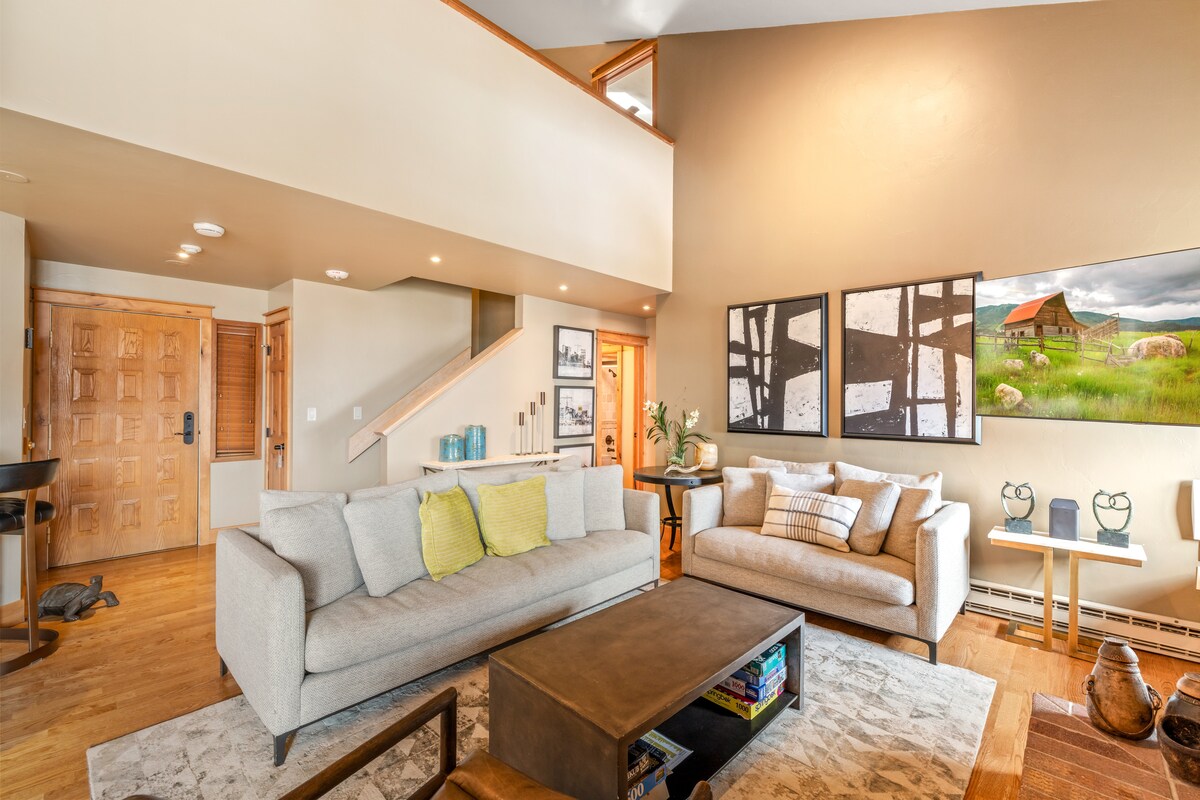 Bear Claw 509 Ski-In/Out Condo + Ski Shuttle! — photo 2