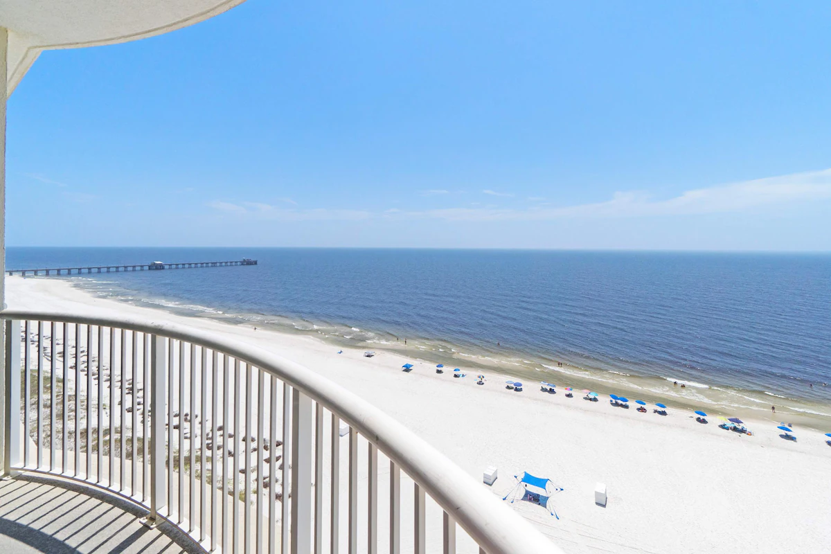 Gulf-Front Condo with Pool, Hot Tub & Sauna — photo 3
