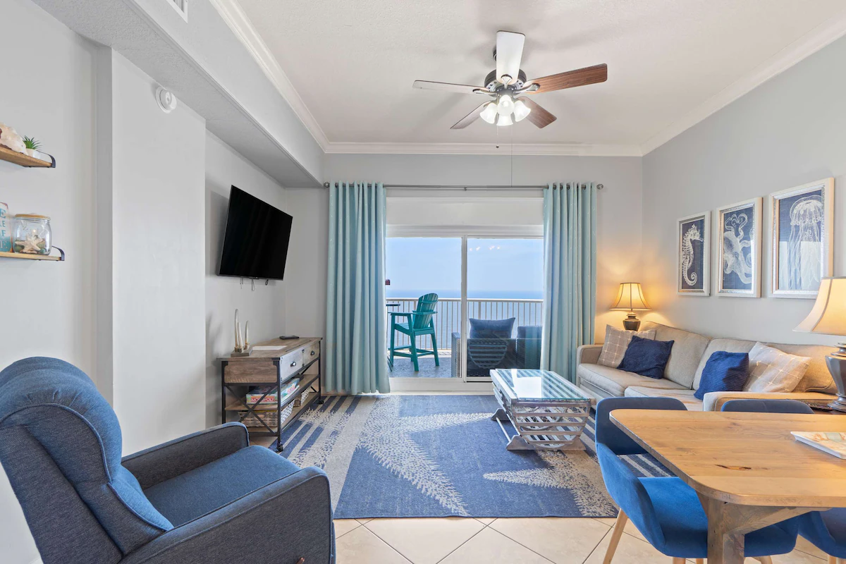 Gulf-Front Condo with Pool, Hot Tub & Sauna — photo 4