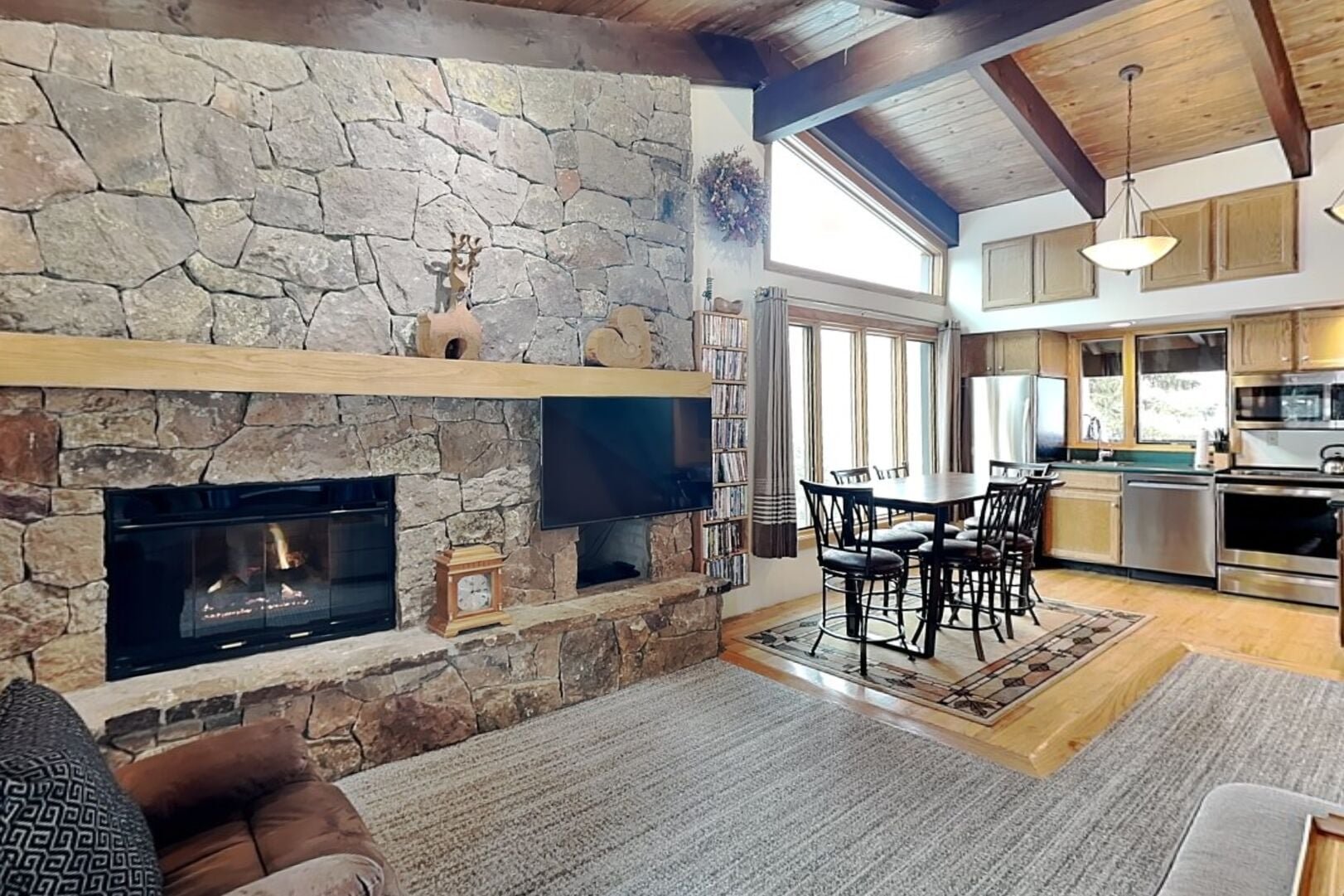 Timberline B3E Standard 2 Bedroom w/ Loft 2/bath — photo 3