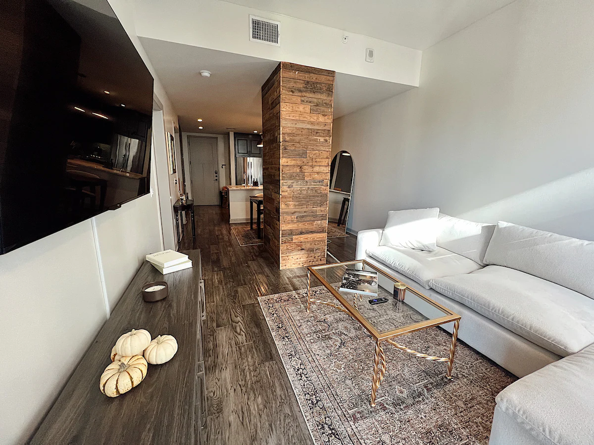 Luxury High Rise Apartment in Victory Park — photo 3