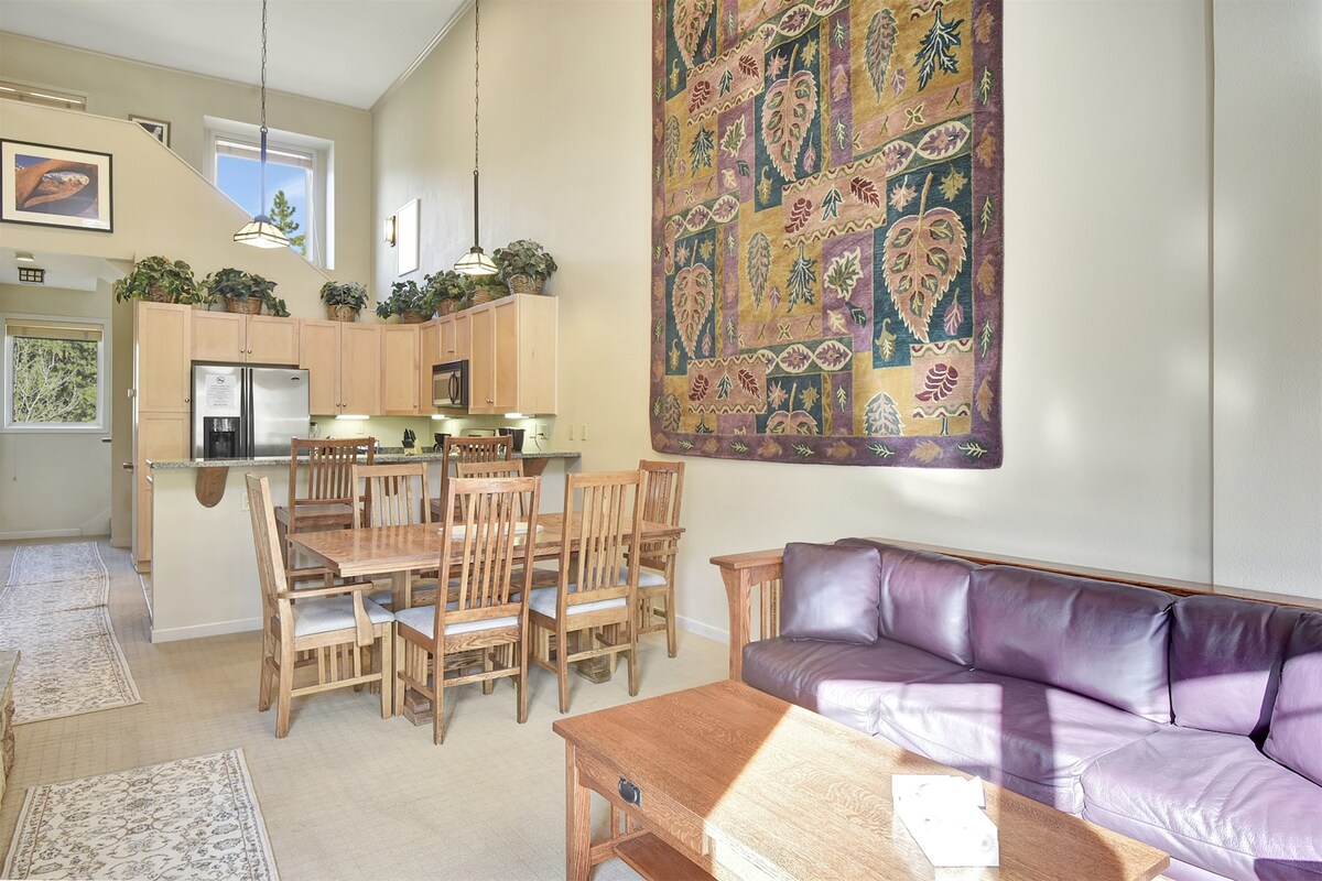 Mammoth Green 213: Pet Friendly, Walking to Eagle — photo 2
