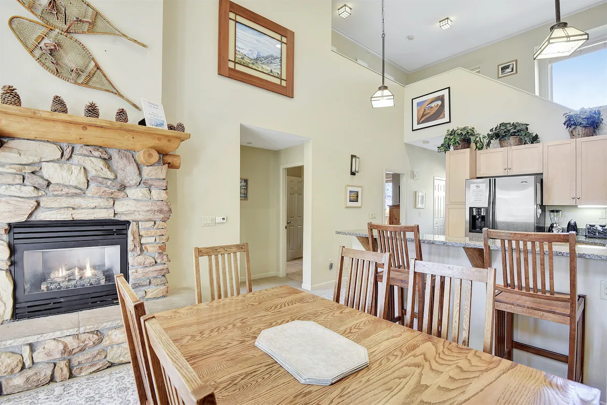 Mammoth Green 213: Pet Friendly, Walking to Eagle — photo 3