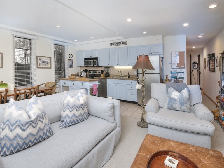 Vail Village Premium 2BR Condo — photo 5