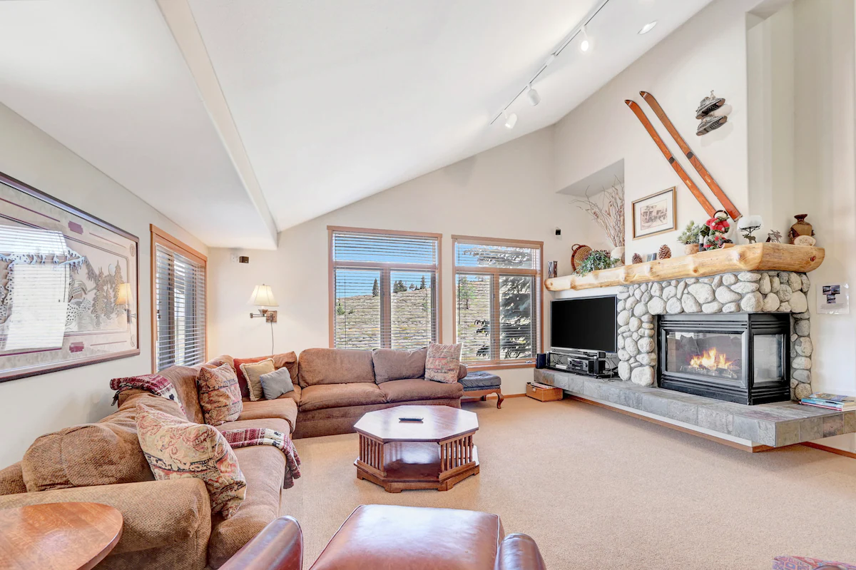 Snowcreek 811- Beautiful views, Spacious — photo 2