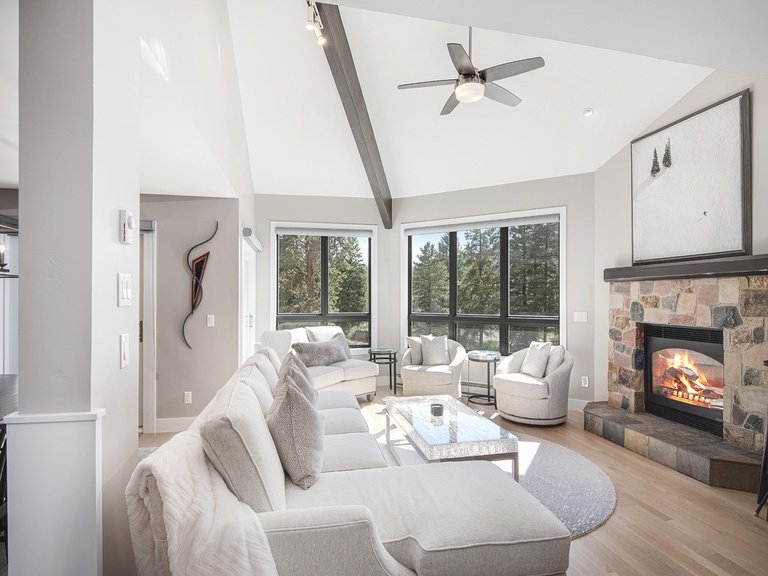 Cascade 5BR Townhome on Gore Creek — photo 2