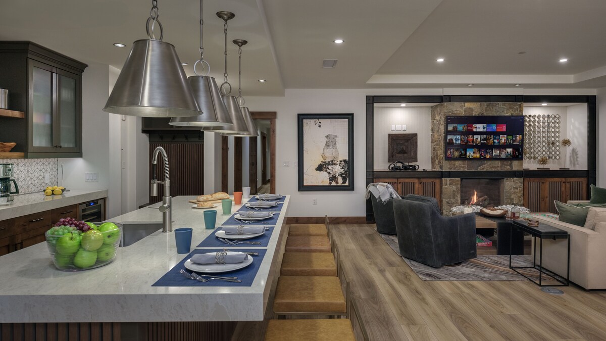 Newly Renovated | One Steamboat Place 504 Blue Sky — photo 4