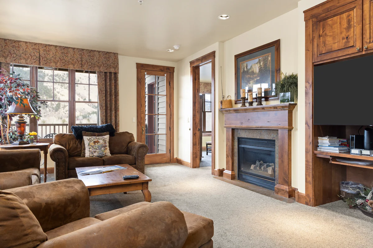 Outpost: Grand View 2810 - AC and Close to town! — photo 3