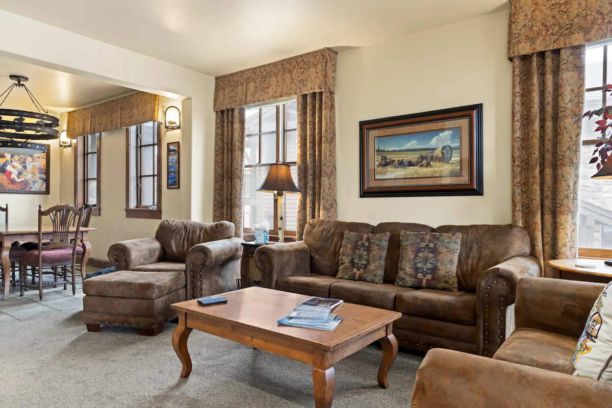 Outpost: Grand View 2810 - AC and Close to town! — photo 4