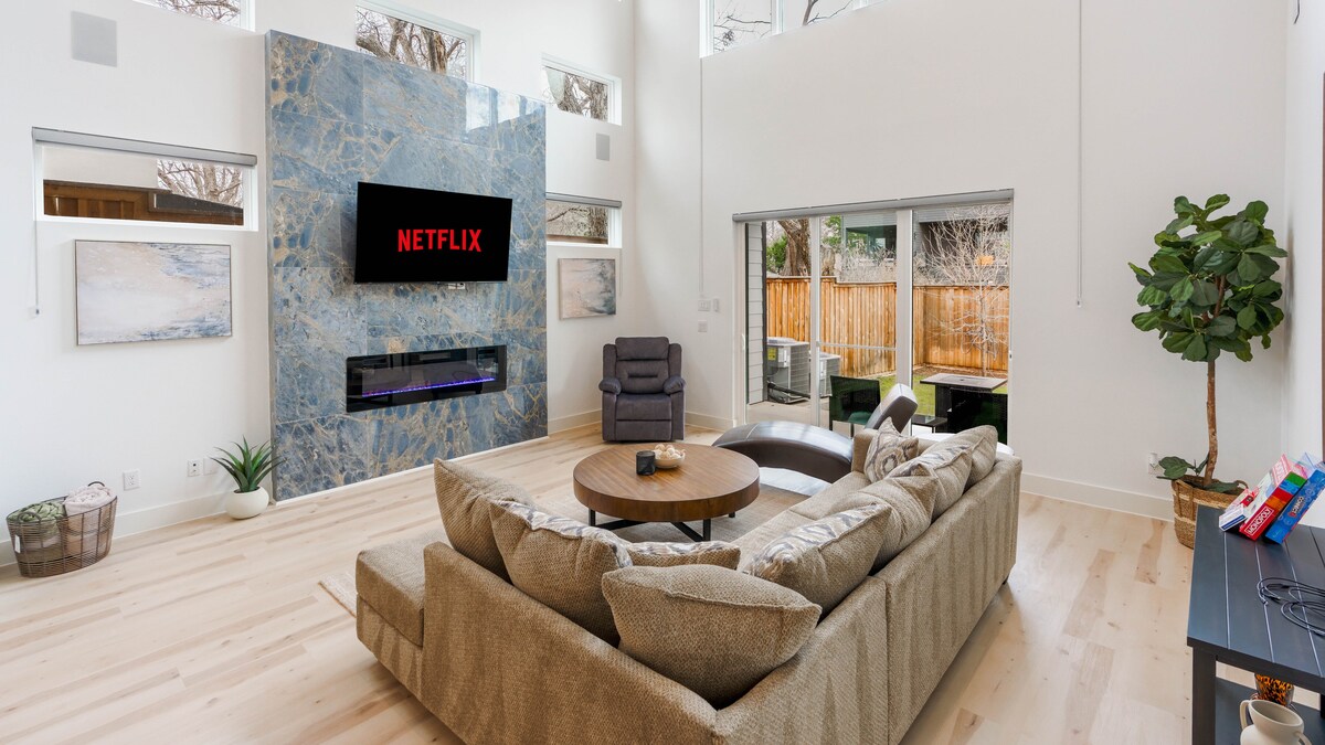 Modern Design 3BR +2 Living Rooms + High Ceilings — photo 2