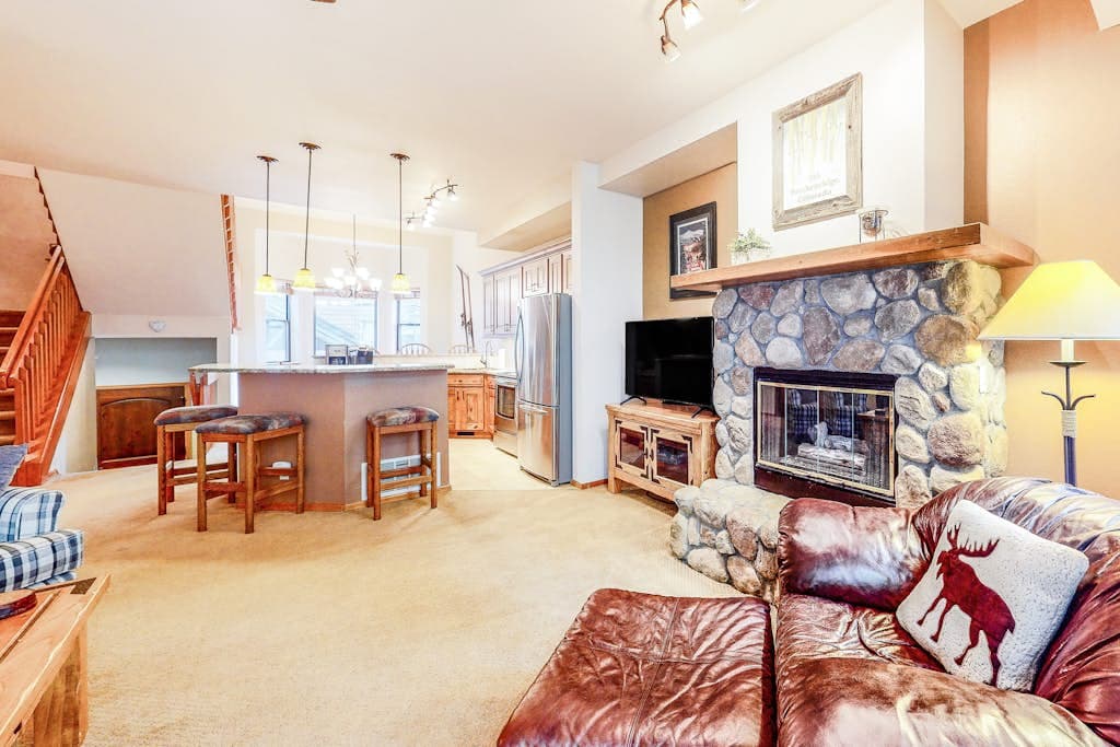 Comfortable 3BR Mountainview | Hot Tub — photo 2