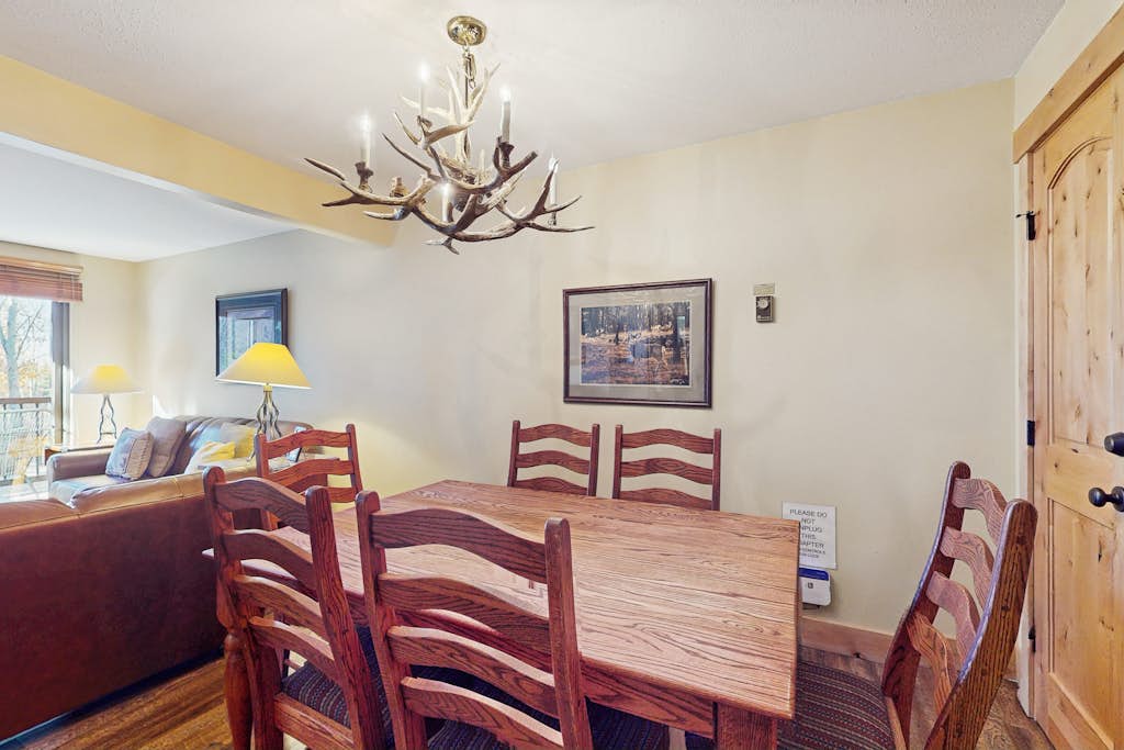 Timber Run 113 -  Warm 2BR Condo | Balcony | Pool — photo 5