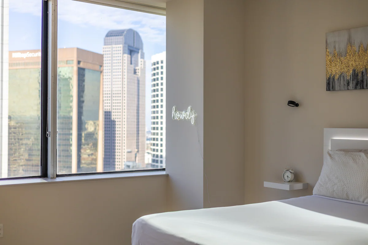 Entire unit on the 25th floor in Downtown Dallas — photo 5