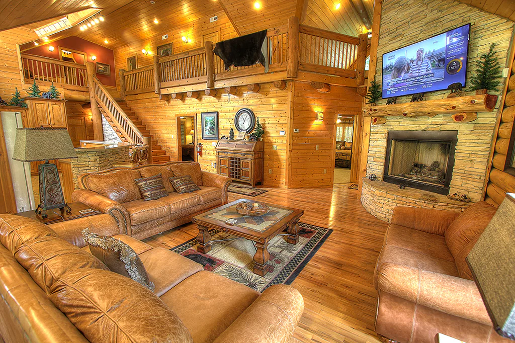 Creekside Lodge in Cedar Falls Resort — photo 2
