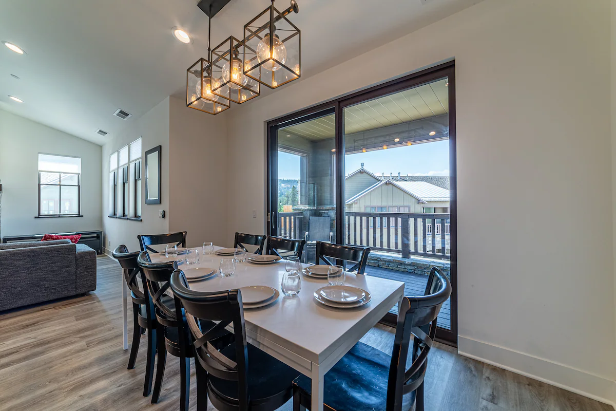 Luxurious New Build w/ Mountain Views - 519 — photo 4