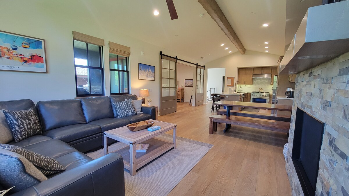 Snowcreek Resort Vacation Rental 1601 — photo 2