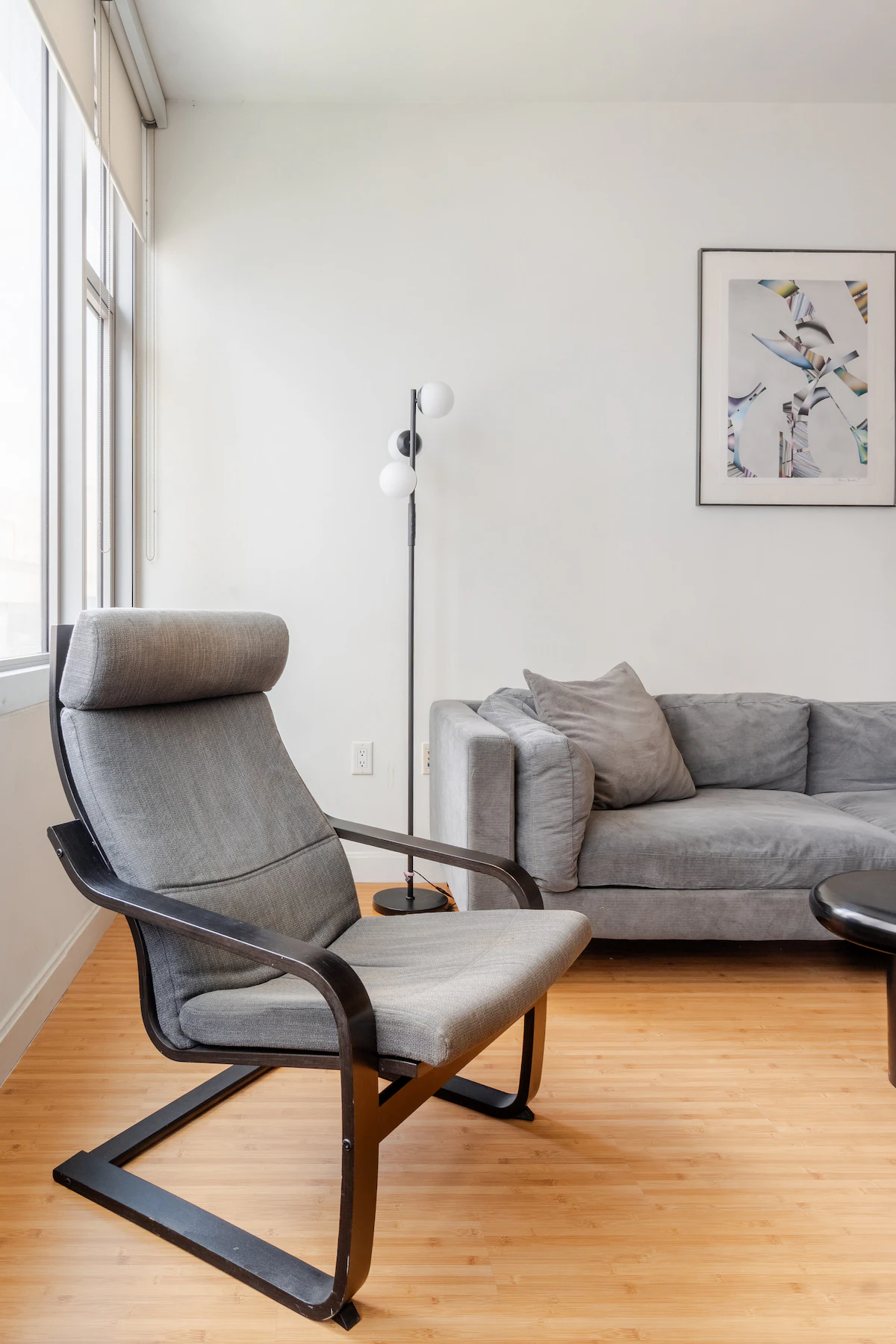 High-Rise Suite | City View Balcony with Amenities — photo 4