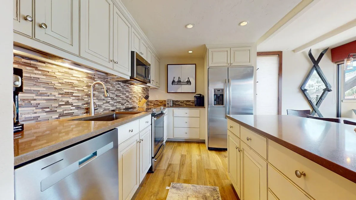 Landmark 601 - 2 Bedroom Platinum — photo 3