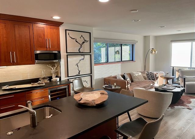 Seasons at Avon 228, 3BD Condo in heart of Avon - Mountain Vacation Lodging — photo 5
