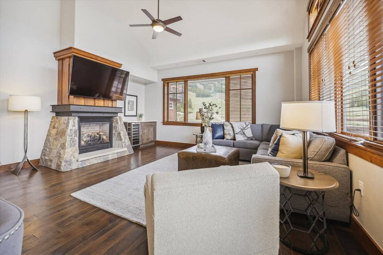One Ski Hill Place 8424 — photo 5