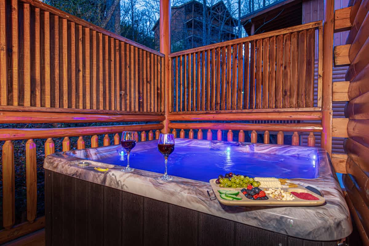 Mountain Views, Indoor Pool, Game Room, By Parkway — photo 4
