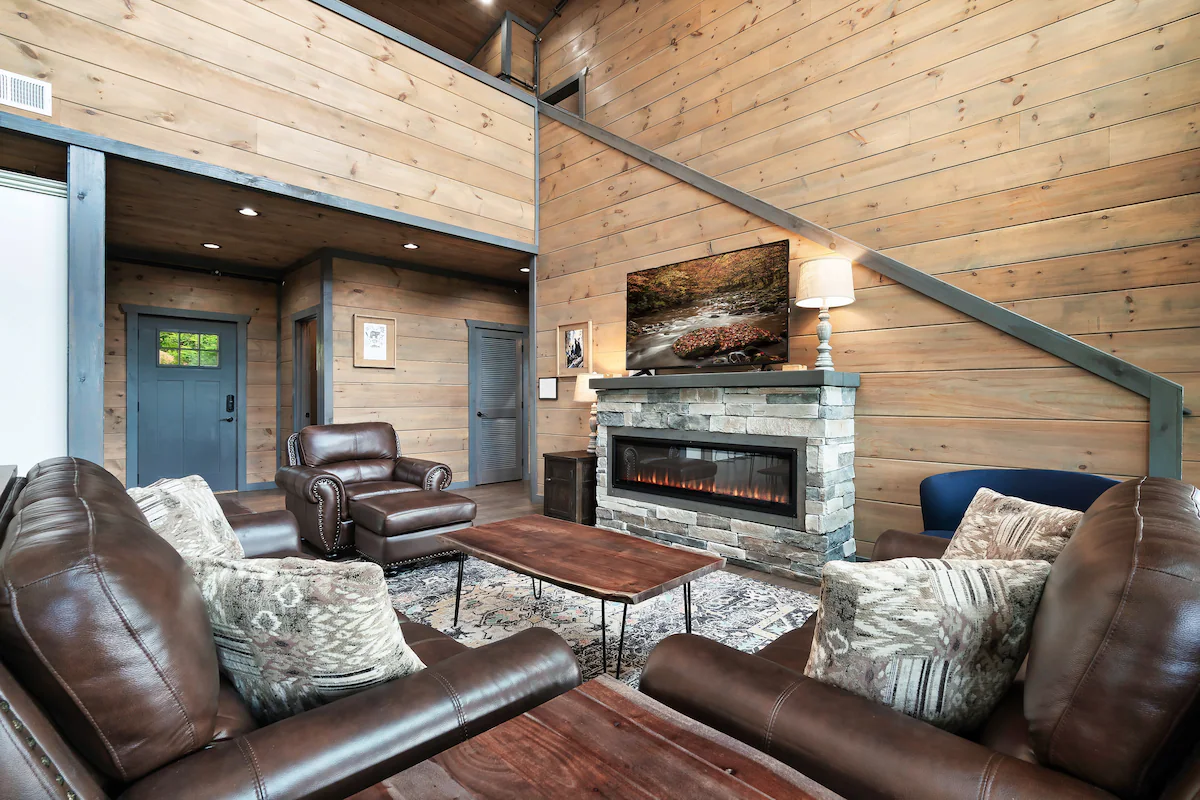 New! Luxe Pool Cabin w/MTN Views*Hot Tub*Fire Pit — photo 2