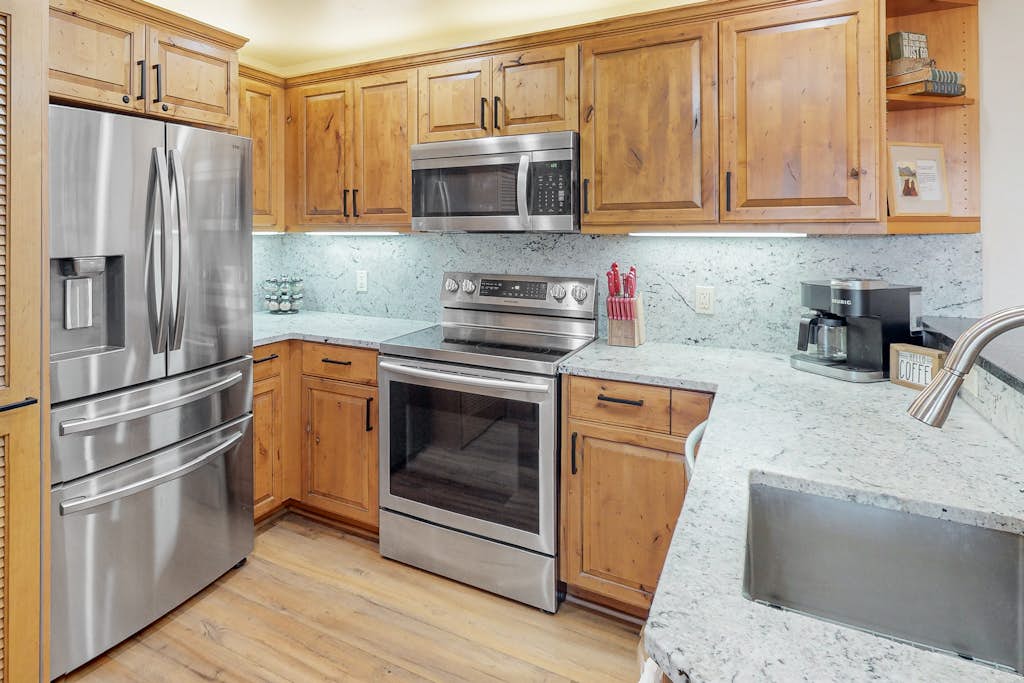 EagleRidge Lodge 304/walk-to-lift/2BR/Mtn view — photo 4