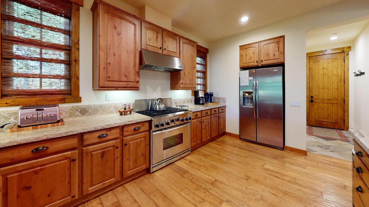 Snowcreek Resort Vacation Rental 1501 — photo 5
