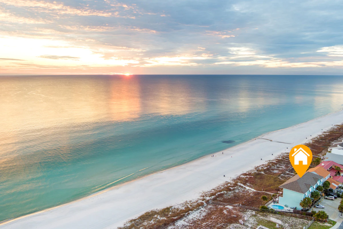 Beachfront, Pool, Amazing Views, and Sleeps 14 — photo 4