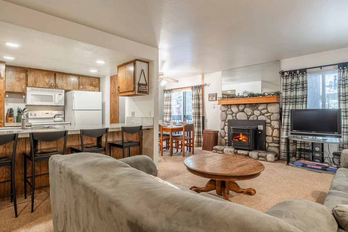 Spacious Midtown Condo W Pool, Spa, Sauna 612 — photo 3